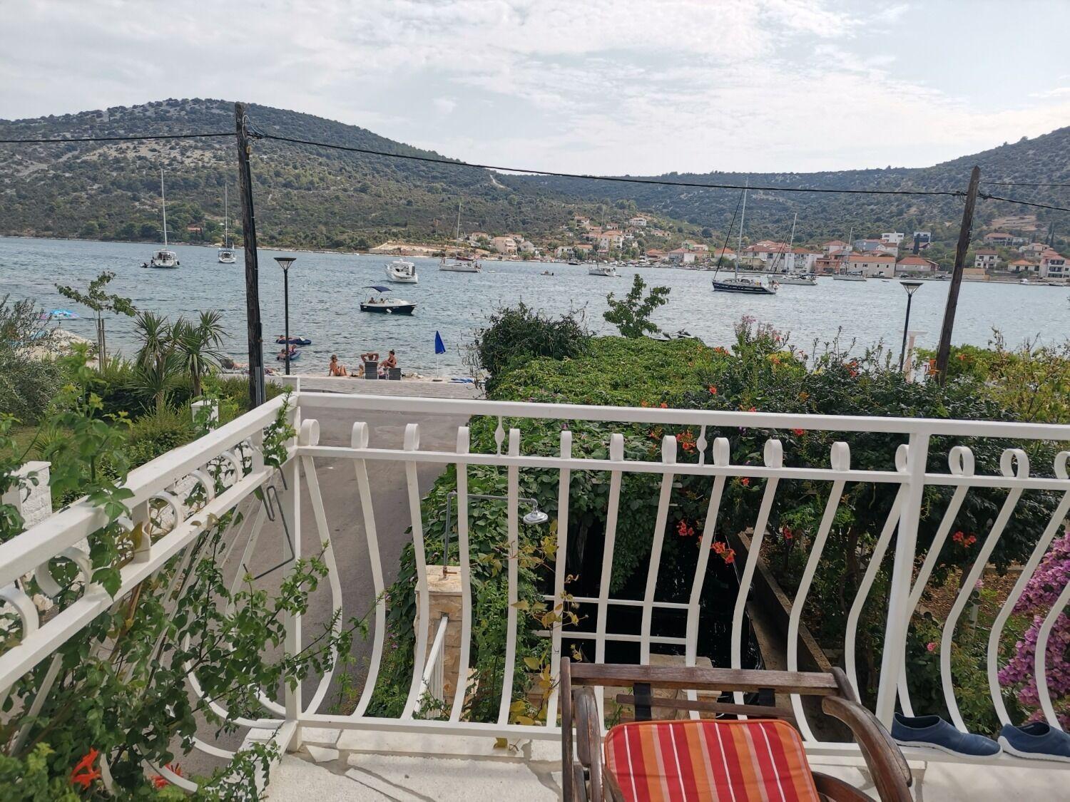Apartments Srdan Vinišće Εξωτερικό φωτογραφία