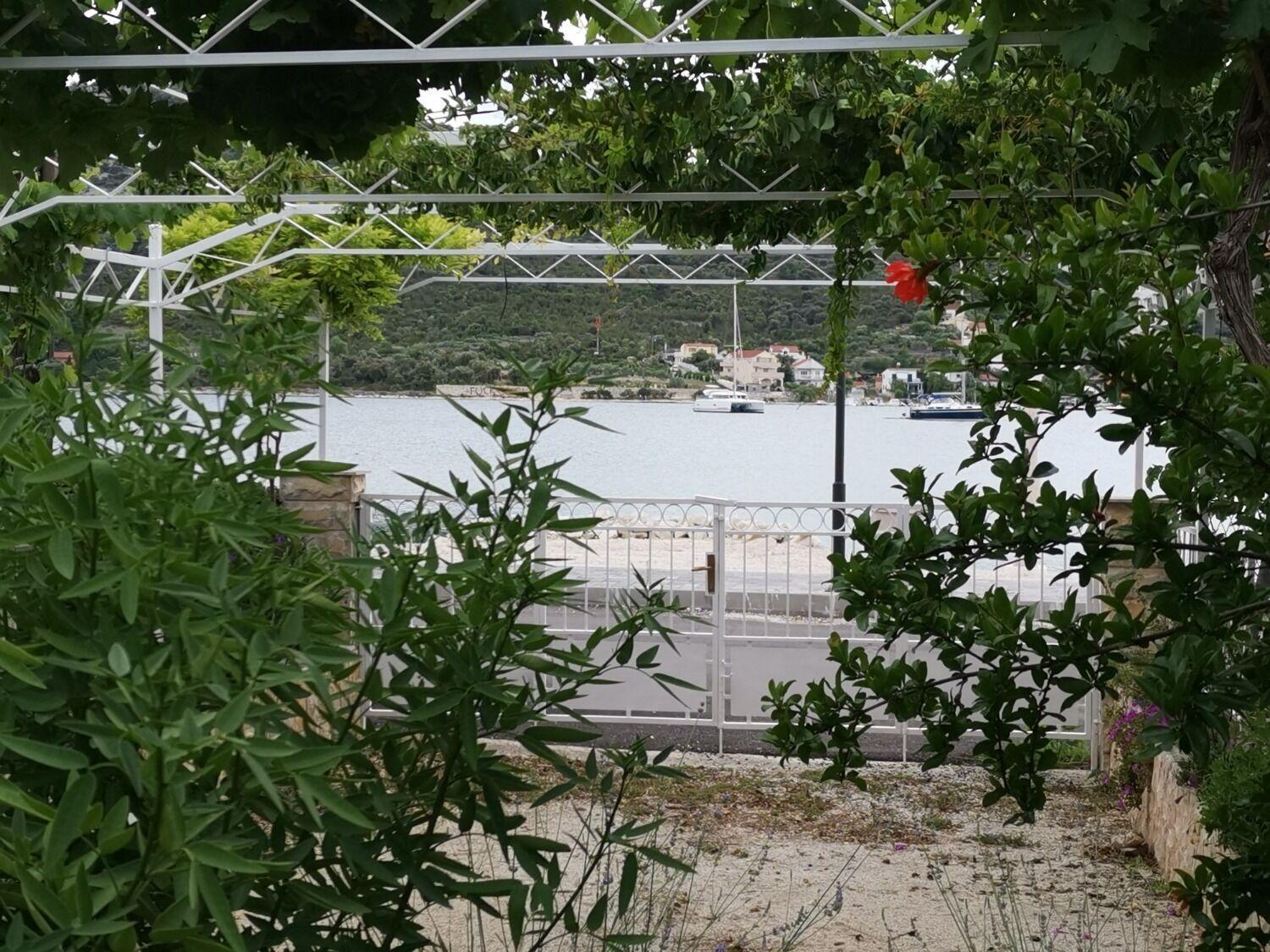Apartments Srdan Vinišće Εξωτερικό φωτογραφία