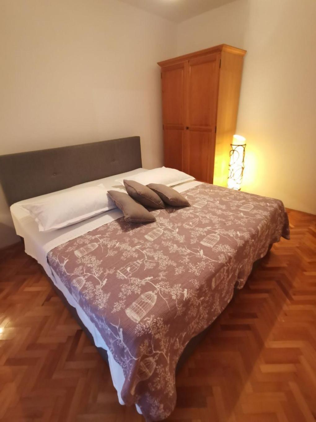 Apartments Srdan Vinišće Εξωτερικό φωτογραφία