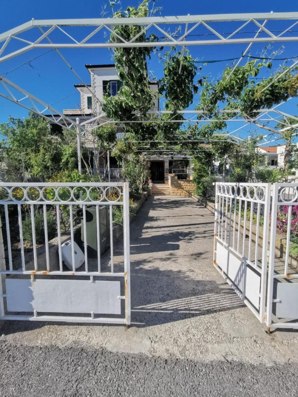Apartments Srdan Vinišće Εξωτερικό φωτογραφία