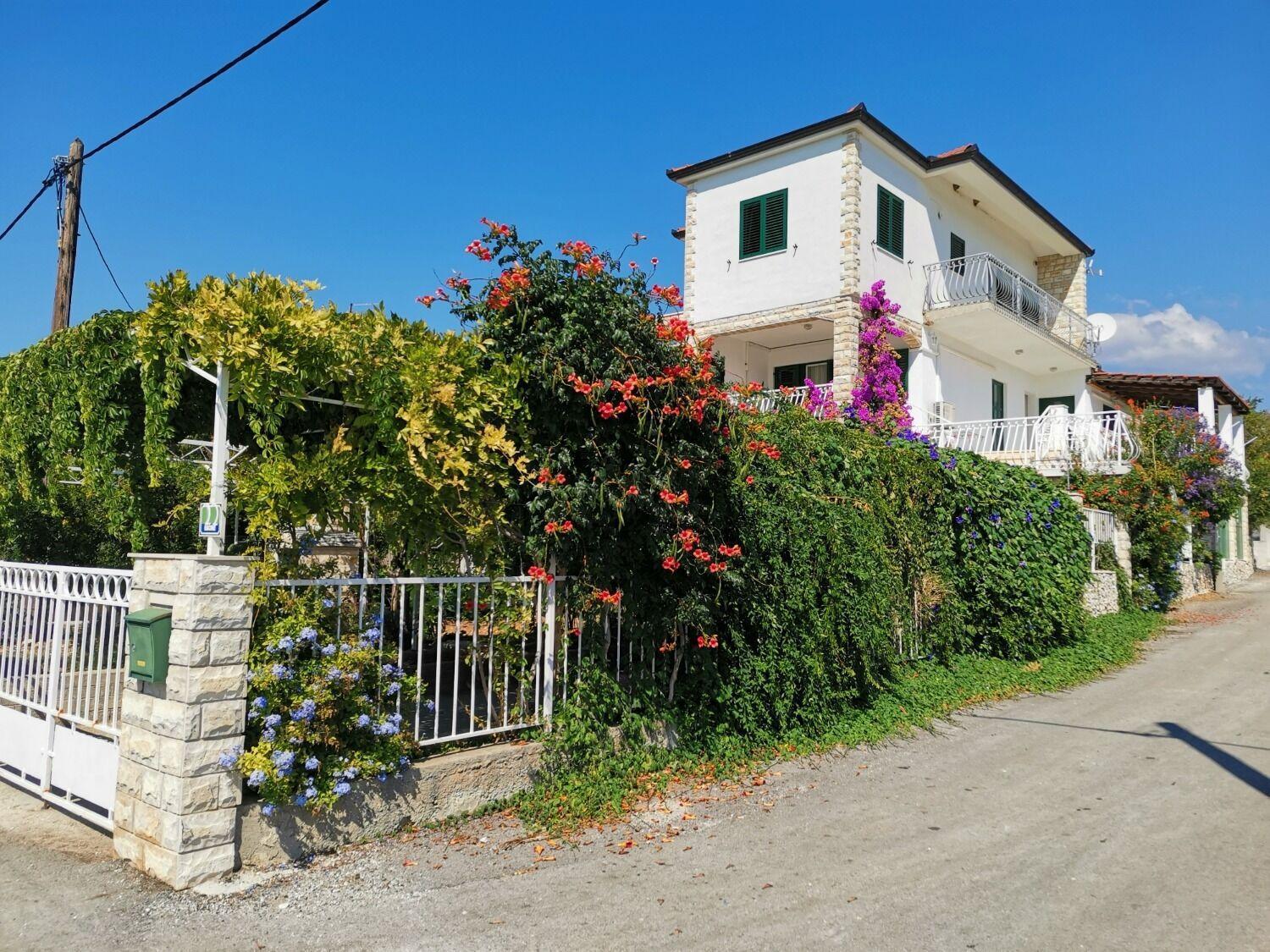 Apartments Srdan Vinišće Εξωτερικό φωτογραφία
